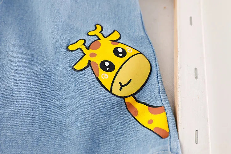 Conjunto Infantil Girafa — Camiseta Estampada + Bermuda Jeans