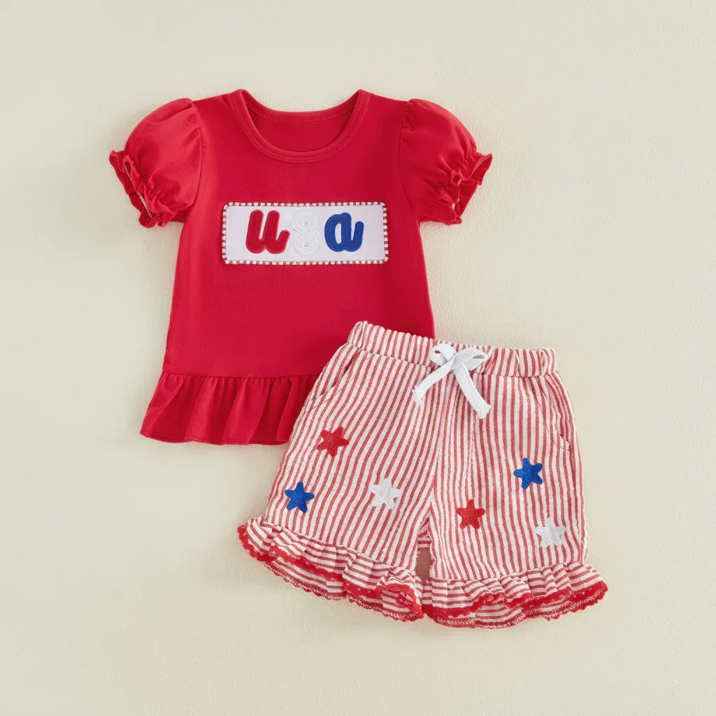 Conjunto Infantil — Blusa com Mangas Franzidas + Shorts com Estrelas