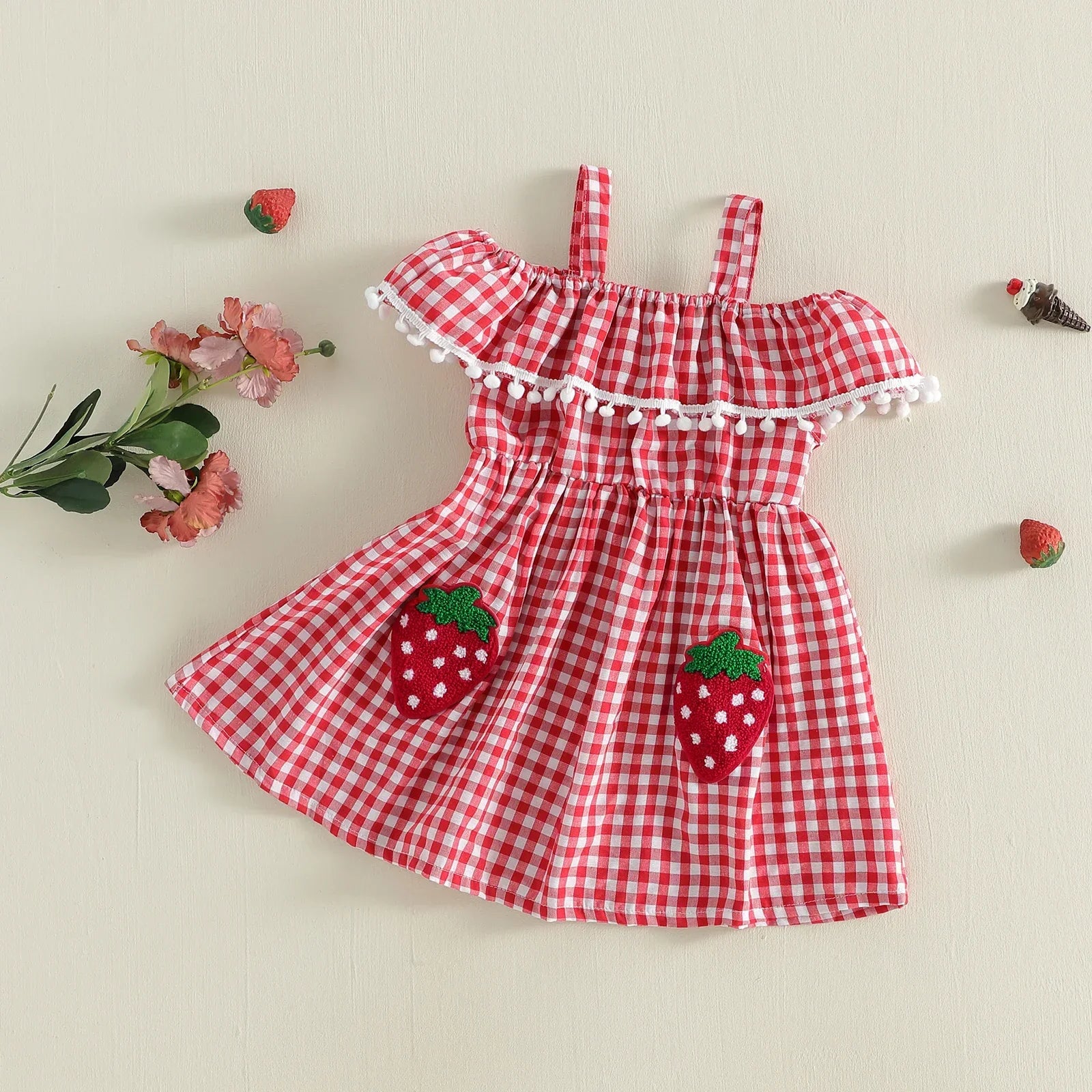 Vestido Infantil Xadrez Moranguinho — Vermelho com Estampa de Morangos