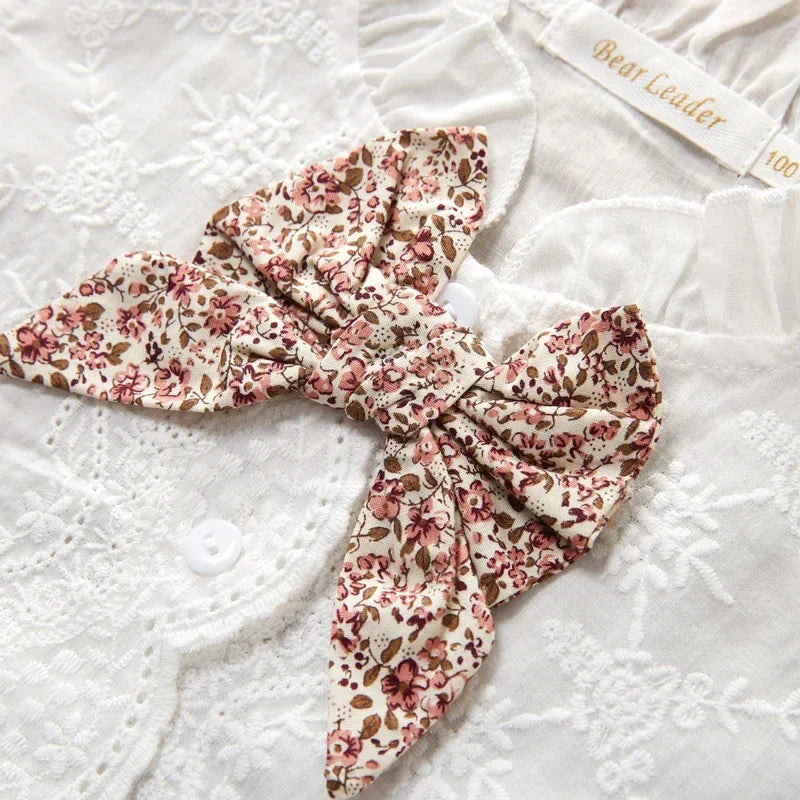 Conjunto Infantil Jardim Encantado — Top de Renda Branca + Saia de Tule Floral Rosa
