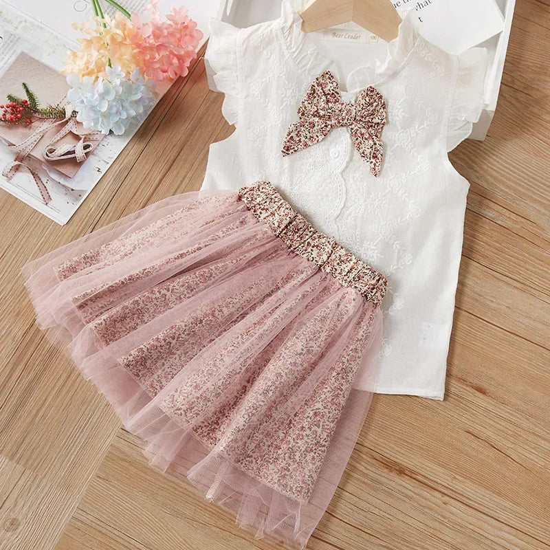 Conjunto Infantil Jardim Encantado — Top de Renda Branca + Saia de Tule Floral Rosa