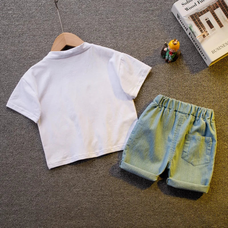 Conjunto Infantil Streetwear Ursinho Patch — Camiseta + Bermuda Jeans