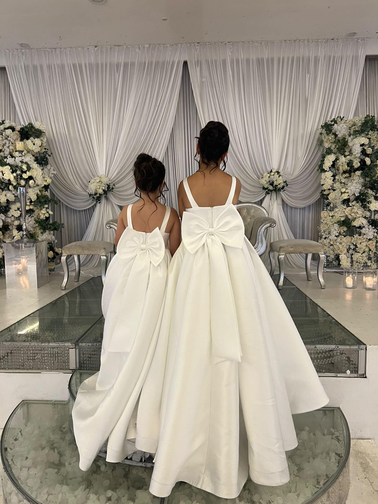 Vestido Sophia Mikado para Daminha de Honra — Exclusivo