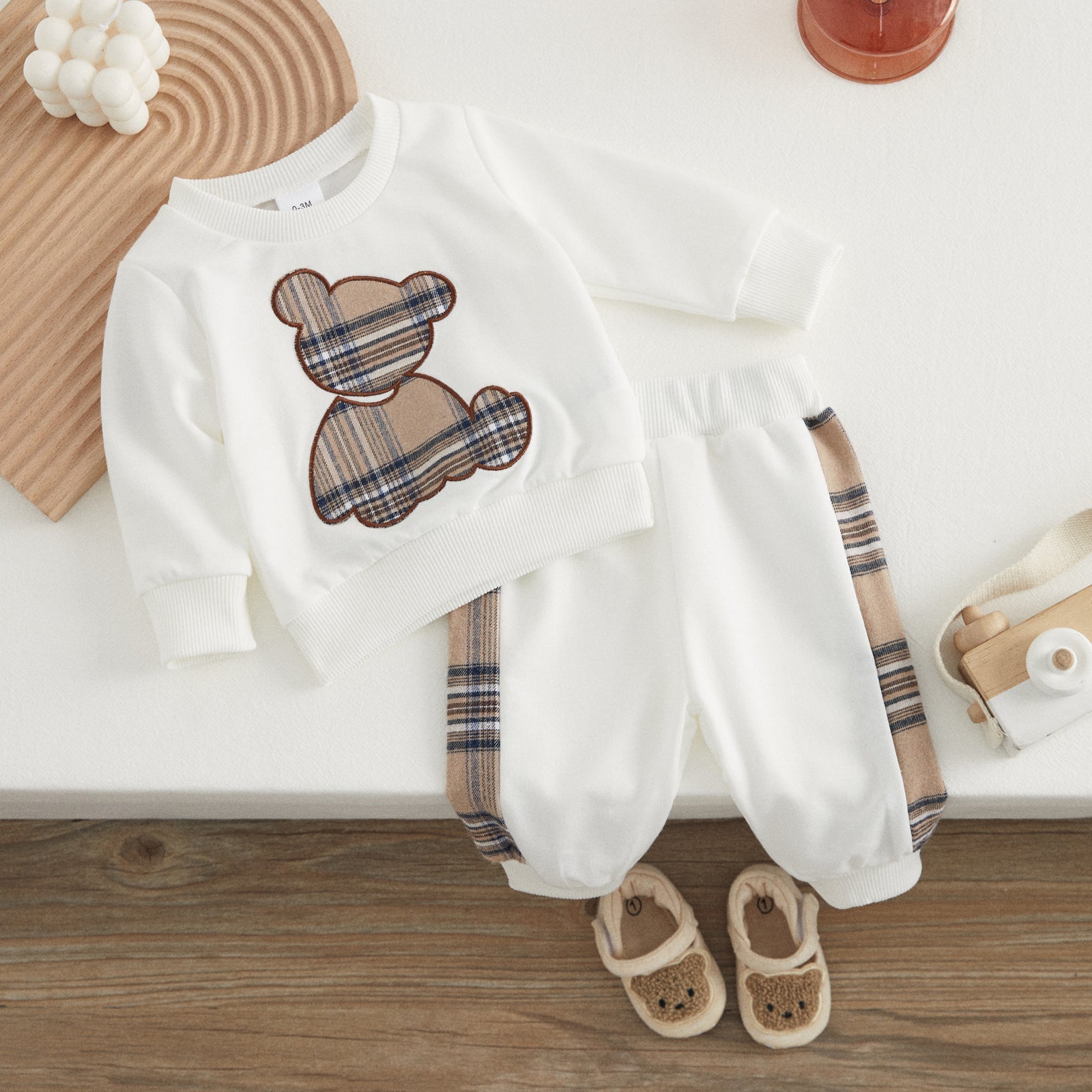 Conjunto Bebê Moletom Ursinho Xadrez — Blusa + Calça Off-White