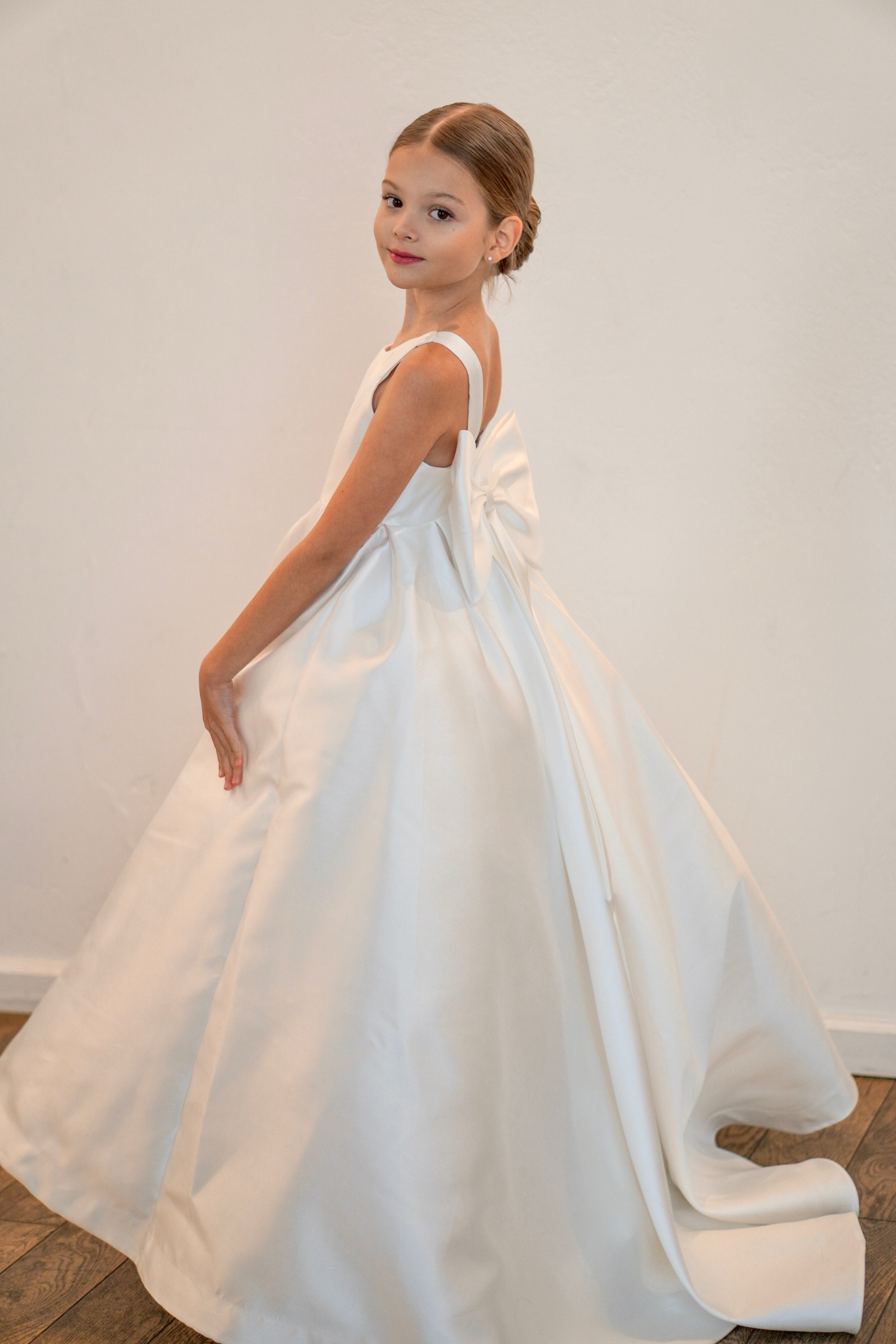 Vestido Sophia Mikado para Daminha de Honra — Exclusivo
