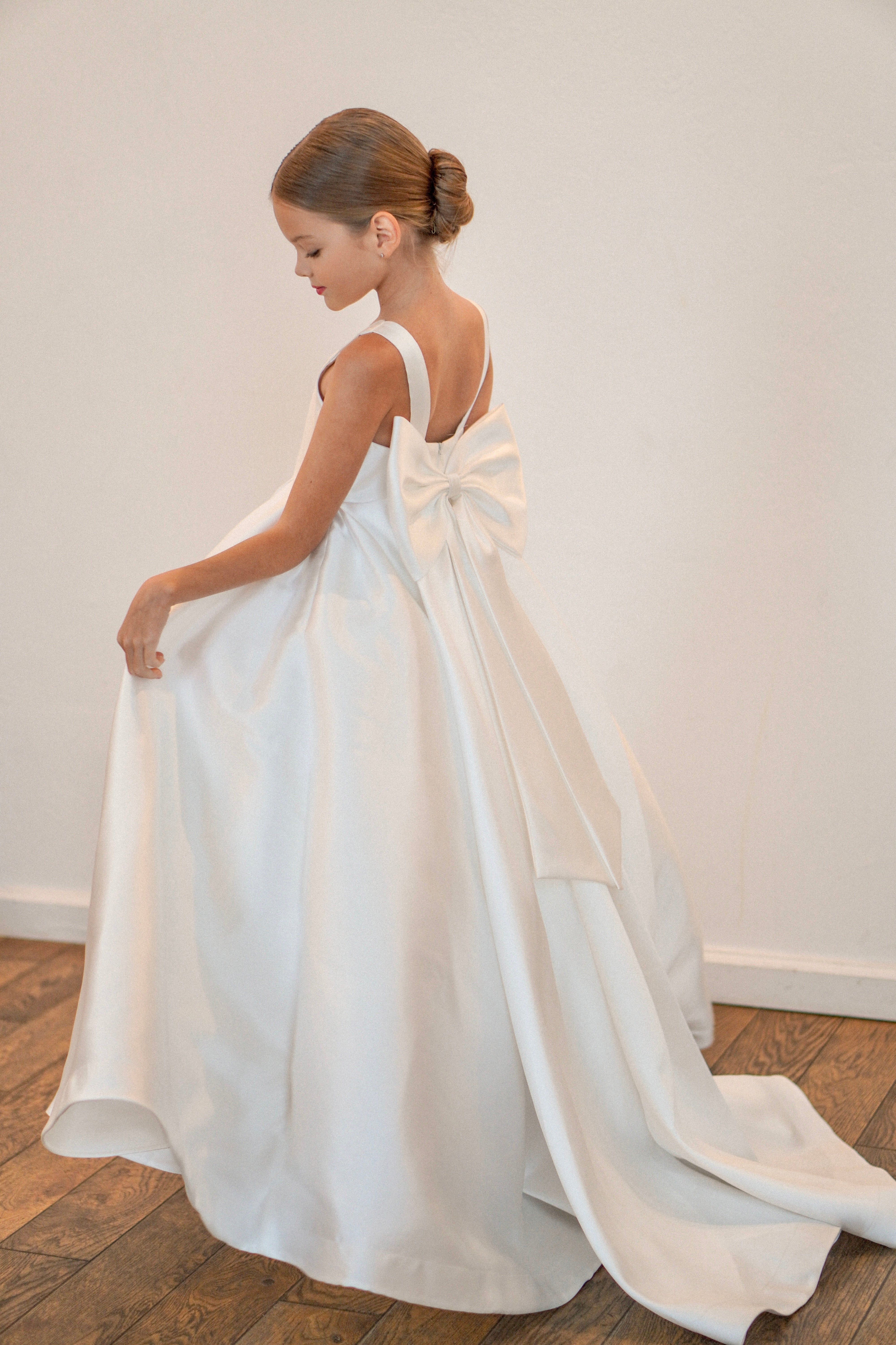 Vestido Sophia Mikado para Daminha de Honra — Exclusivo