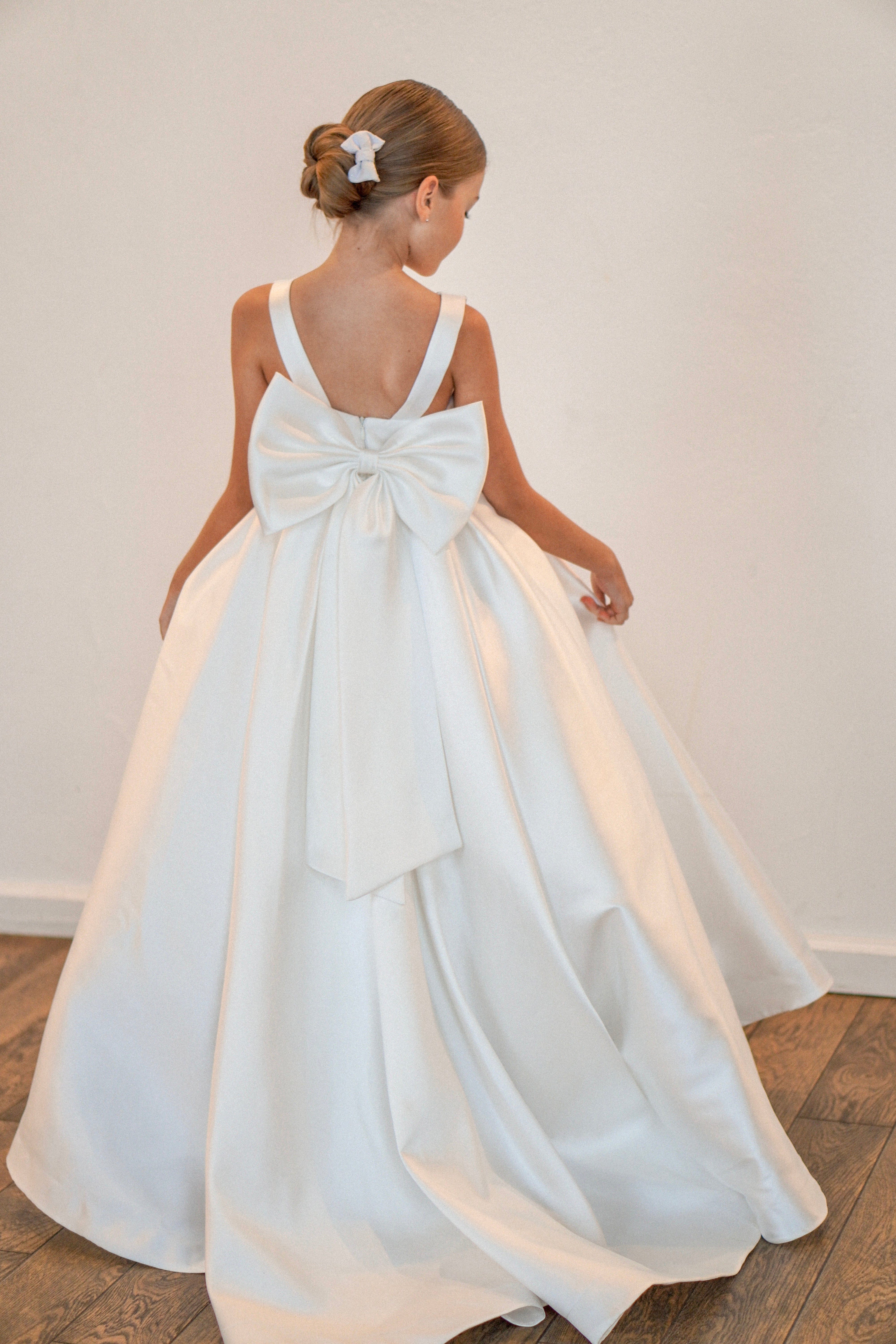 Vestido Sophia Mikado para Daminha de Honra — Exclusivo