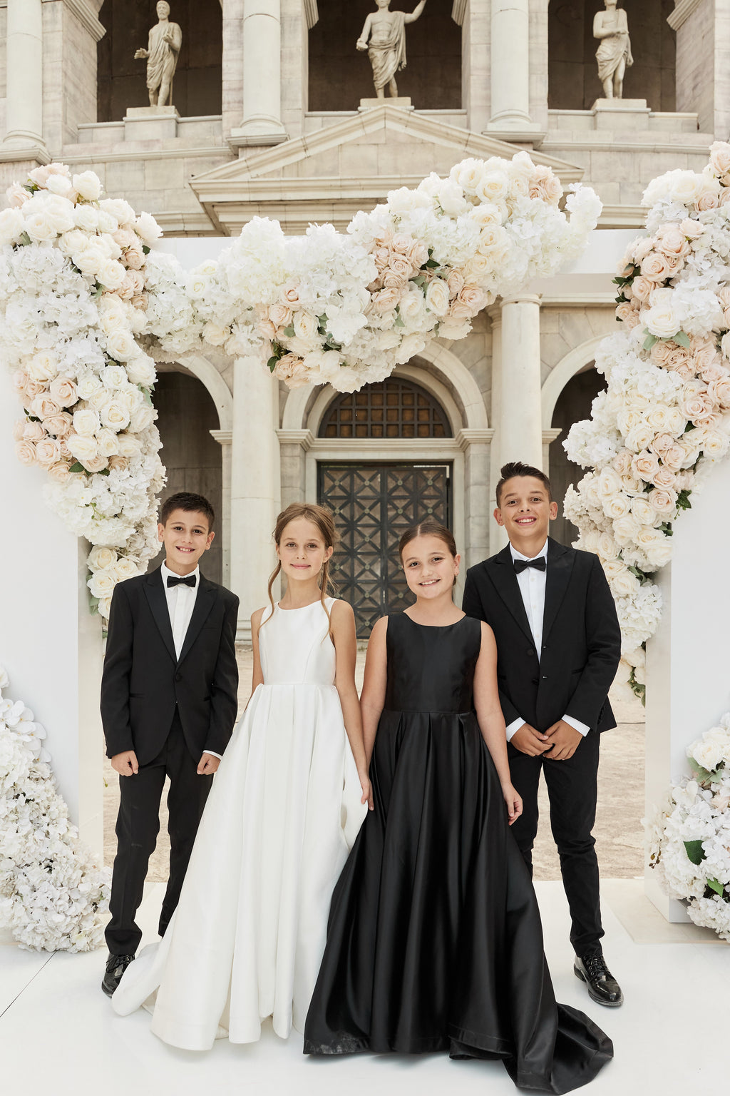 Vestido Sophia Mikado para Daminha de Honra — Exclusivo