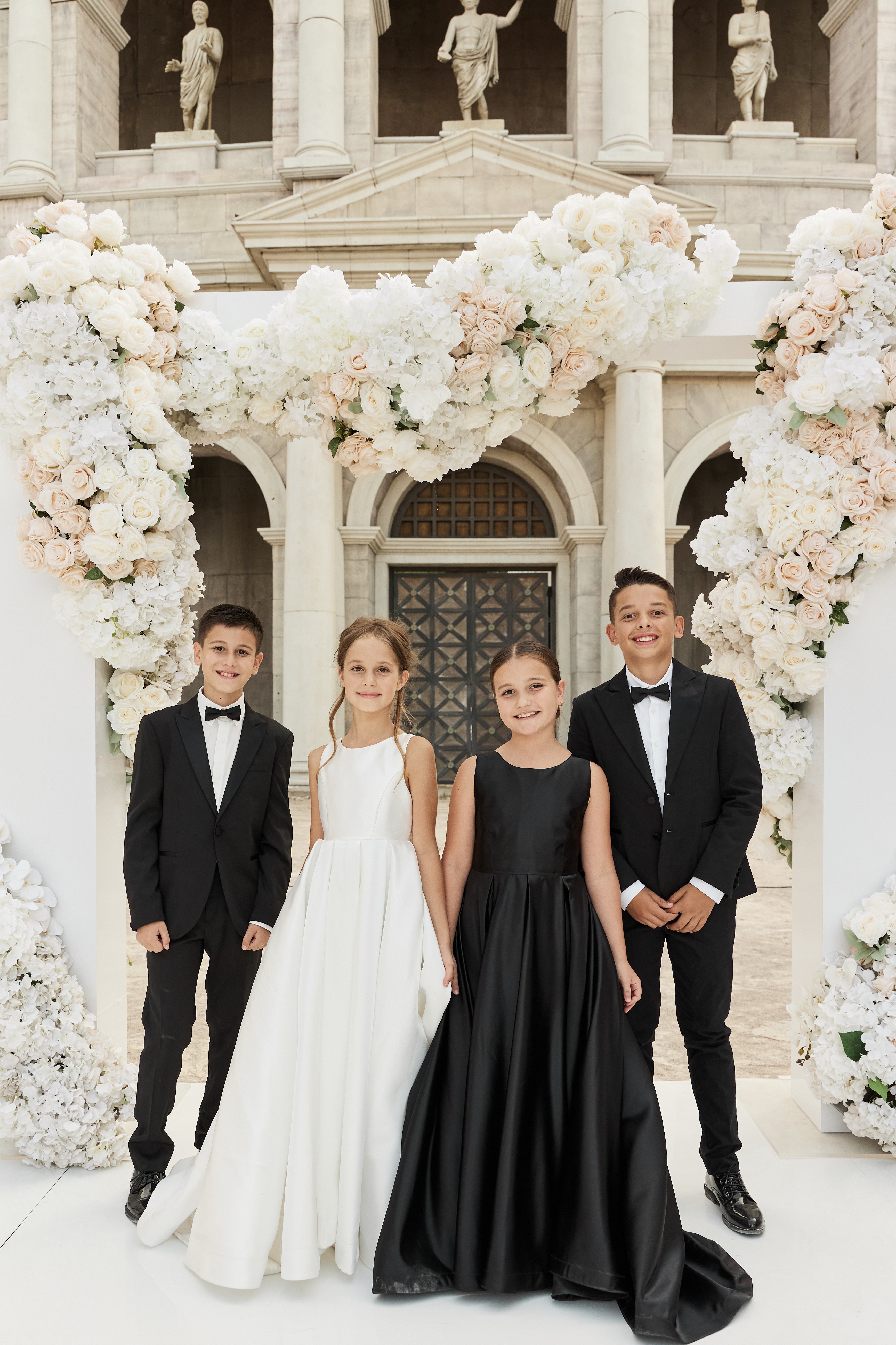 Vestido Sophia Mikado para Daminha de Honra — Exclusivo