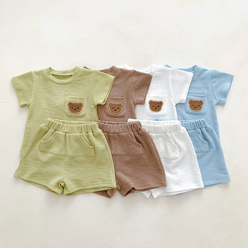 Conjunto Bebê Waffle Ursinho no Bolso — Camiseta + Shorts