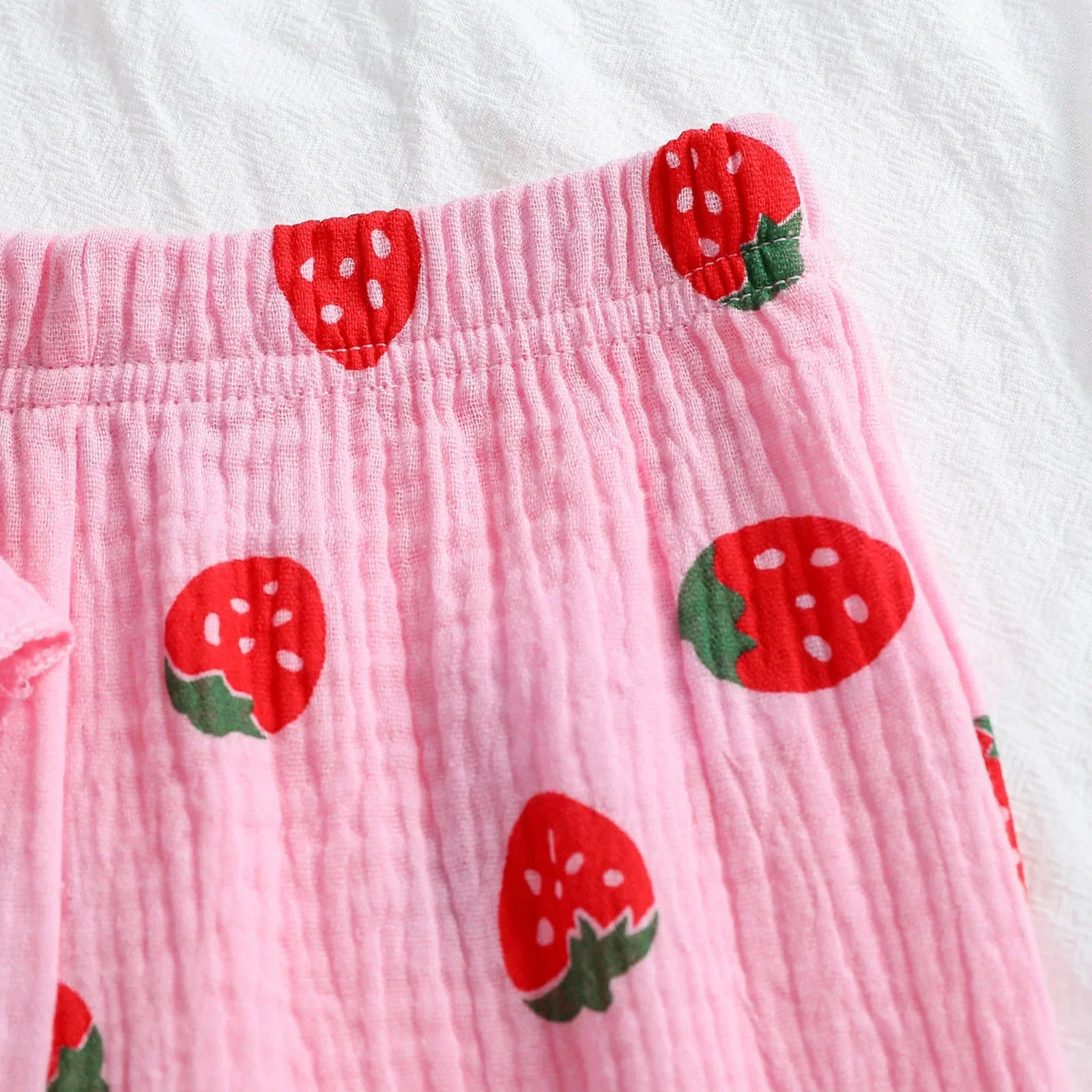 Conjunto Infantil Moranguinho Rosa — Blusa + Calça com Detalhes Franzidos