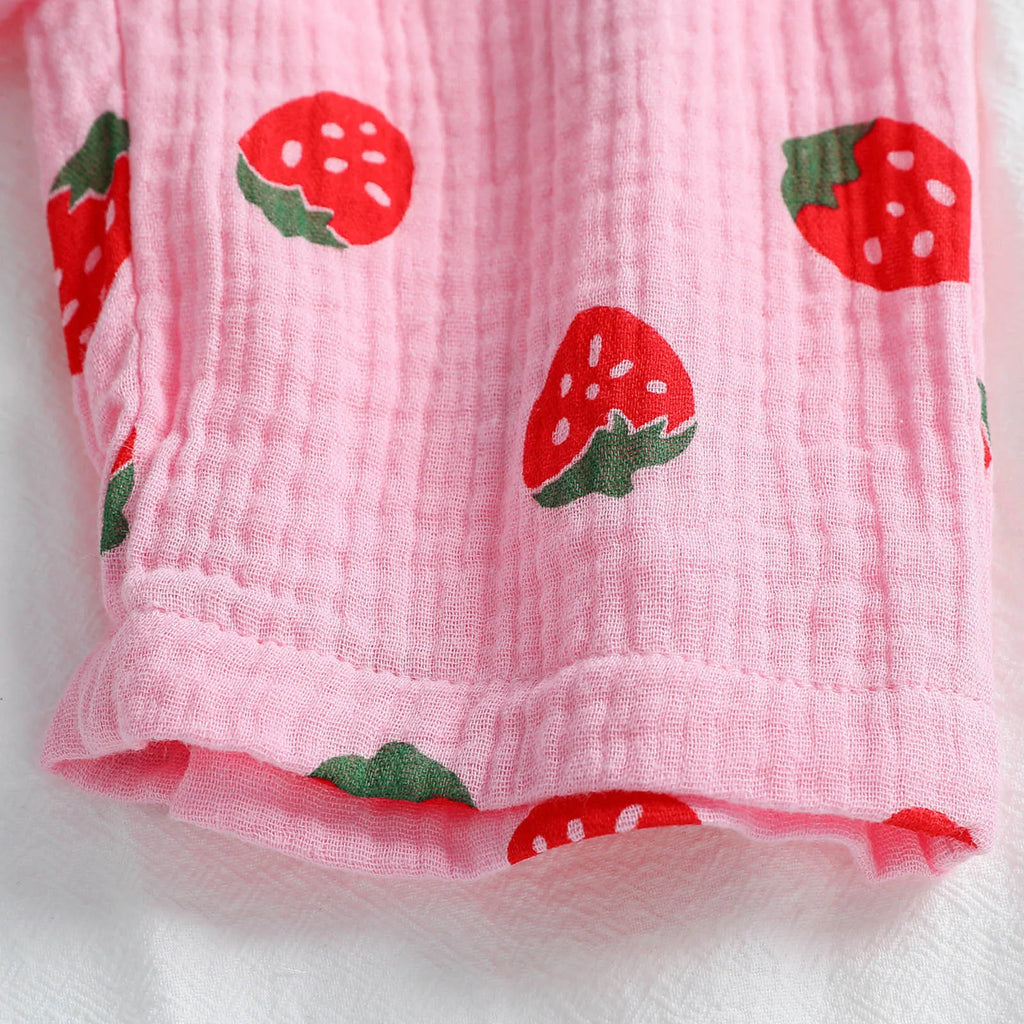 Conjunto Infantil Moranguinho Rosa — Blusa + Calça com Detalhes Franzidos