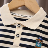 Conjunto Infantil Polo Listrado com Ursinho — Camisa + Bermuda Caramelo