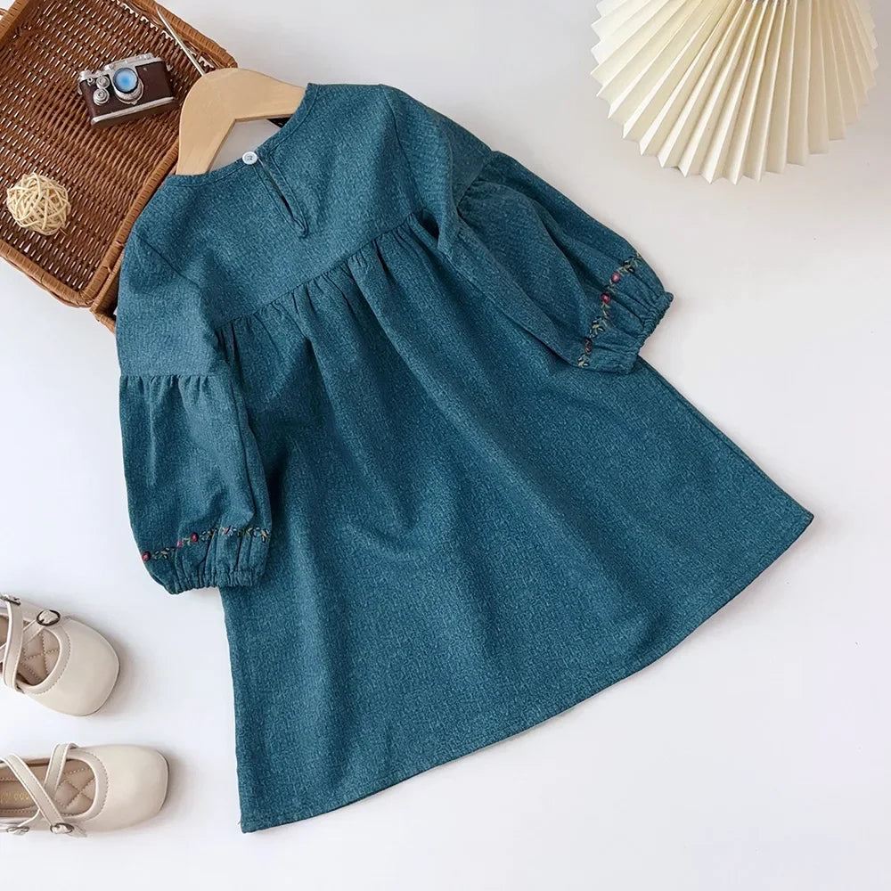 Vestido Infantil Azul-Petróleo Encanto Floral — Pala Bordada + Mangas Bufantes