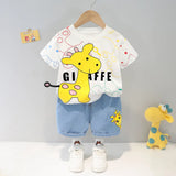 Conjunto Infantil Girafa — Camiseta Estampada + Bermuda Jeans